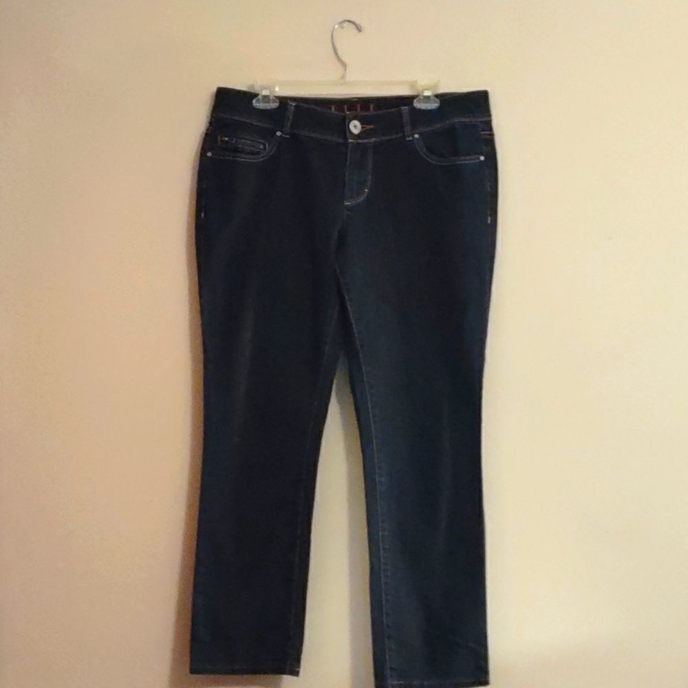 Elle Women's Size 12 straight leg dark wash jean